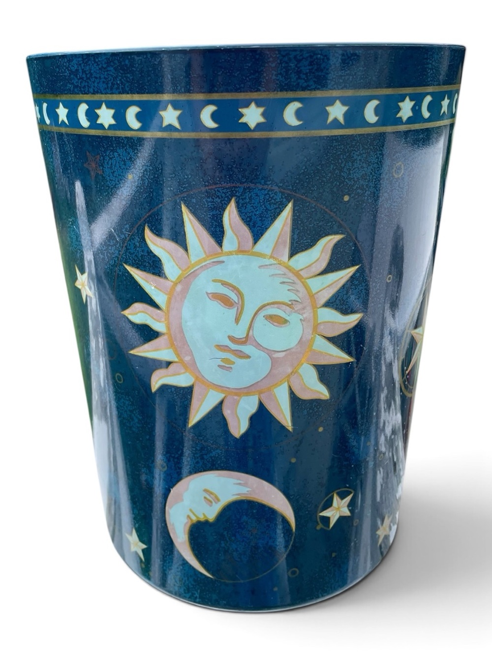 Springmaid Cosmos waste basket, vintage 1990’s, minor scratches on the outside